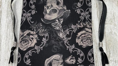 Witchy Skull Tarot Bag/ Custom Tarot Pouch/ Keepsake Bag / Drawstring Bag / Oracle Bag / Crystal Bag / Tarot Pouch / Cosmetic Bag