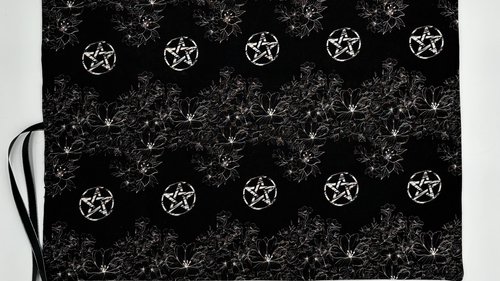 Reversible Silk Lined Tarot Wrap/ Pentacle Wrap / Tarot Supplies / Tarot Deck Storage / Tarot Cloth / Tarot Supplies / Altar