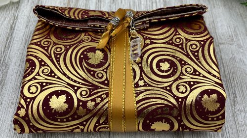 Reversible Silk Lined Tarot Wrap/ Leaves Tarot Wrap / Tarot Supplies / Tarot Deck Storage / Tarot Cloth / Tarot Supplies / Altar