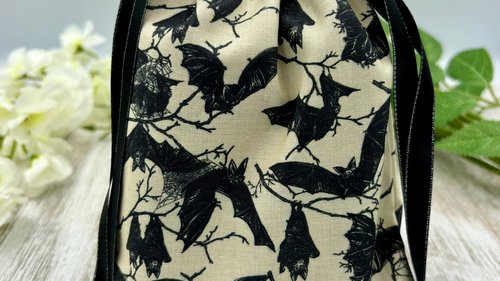 Bats Tarot Bag/ Custom Tarot Pouch/ Keepsake Bag / Drawstring Bag / Oracle Bag / Crystal Bag / Tarot Pouch / Cosmetic Bag