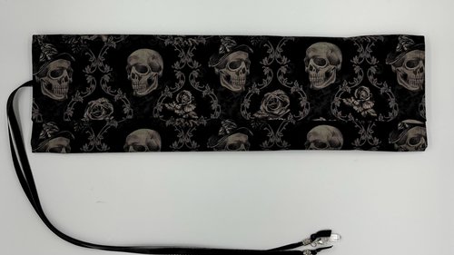 Reversible Cotton Lined Tarot Wrap/ Witchy Skull Tarot Wrap / Tarot Supplies / Tarot Deck Storage / Tarot Cloth / Tarot Supplies / Altar