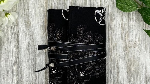 Reversible Silk Lined Tarot Wrap/ Pentacle Wrap / Tarot Supplies / Tarot Deck Storage / Tarot Cloth / Tarot Supplies / Altar