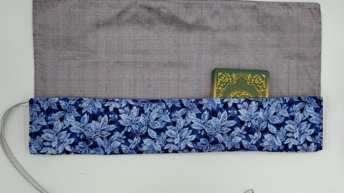 Reversible Silk Lined Tarot Wrap/ Leaves Tarot Wrap / Tarot Supplies / Tarot Deck Storage / Tarot Cloth / Tarot Supplies / Altar