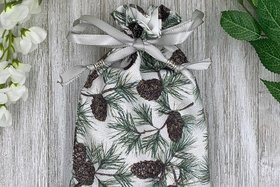 Pinecone Tarot Bag/ Custom Tarot bag/ Keepsake Bag / Drawstring Bag / Oracle Bag / Crystal Bag / Gift Bag / Tarot Pouch / Cosmetic Bag
